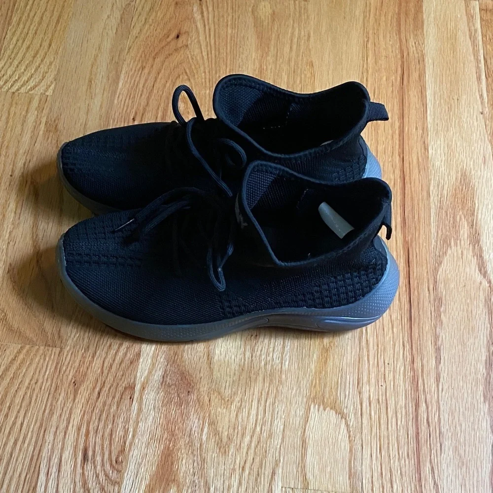 PONY Black Athletic Shoes - Picture 4 of 6